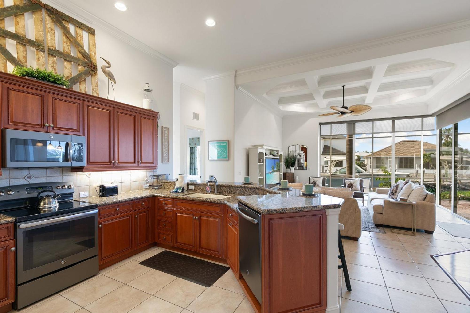 Unique 5 Bed Waterfront Woodbine Ct With Private Pool *