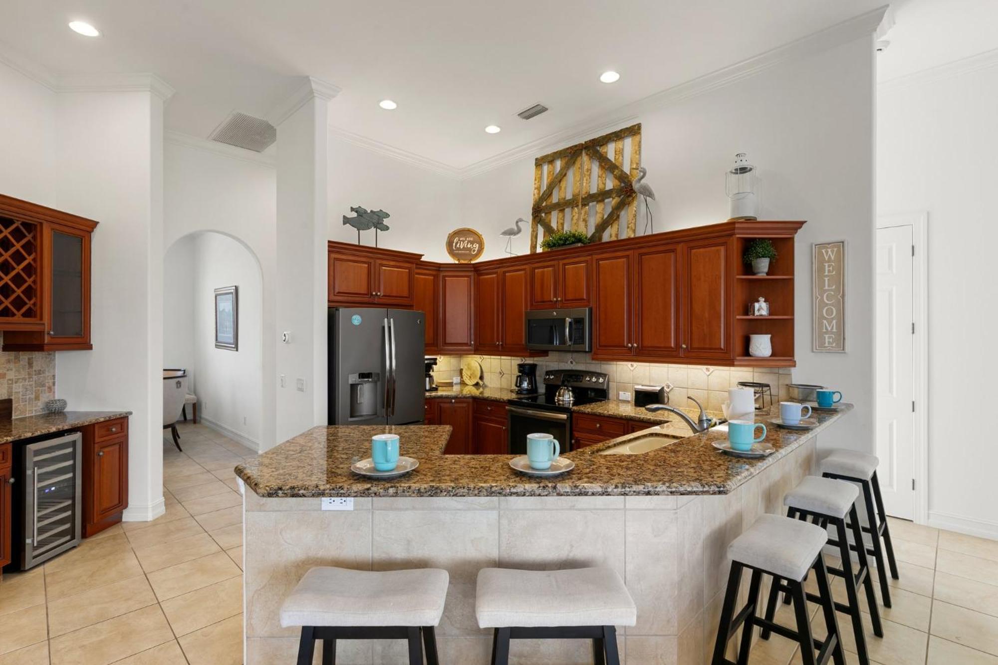 Unique 5 Bed Waterfront Woodbine Ct With Private Pool Holiday home *