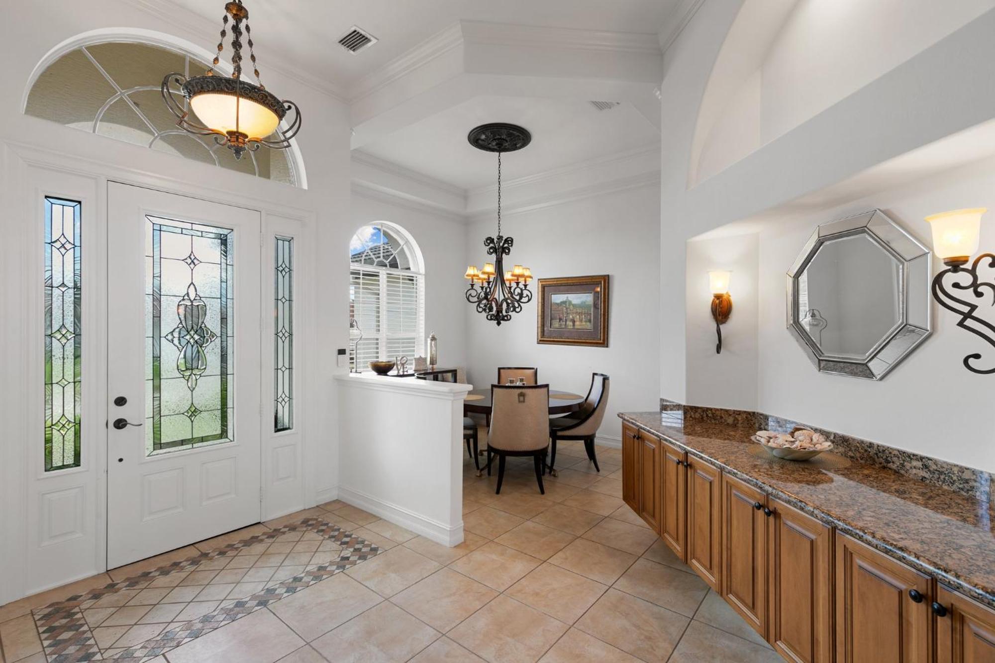 Unique 5 Bed Waterfront Woodbine Ct With Private Pool Holiday home Marco Island