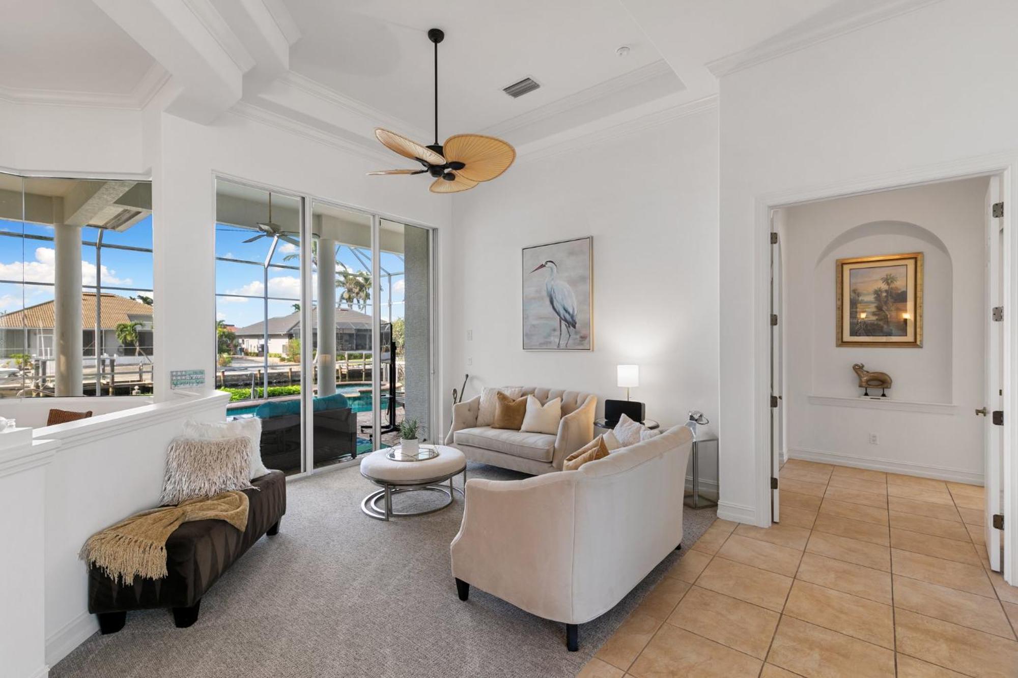 Holiday home Unique 5 Bed Waterfront Woodbine Ct With Private Pool