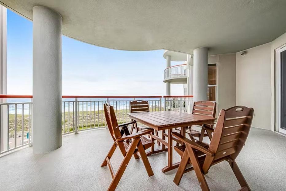 Colony East 3a Navarre