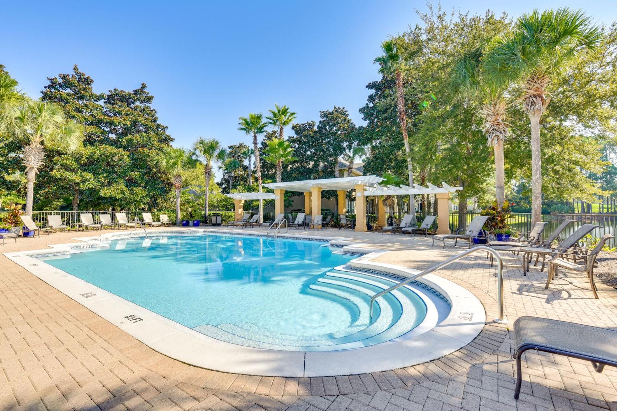 Sandestin With 6-seater Golf Cart Apartment Destin