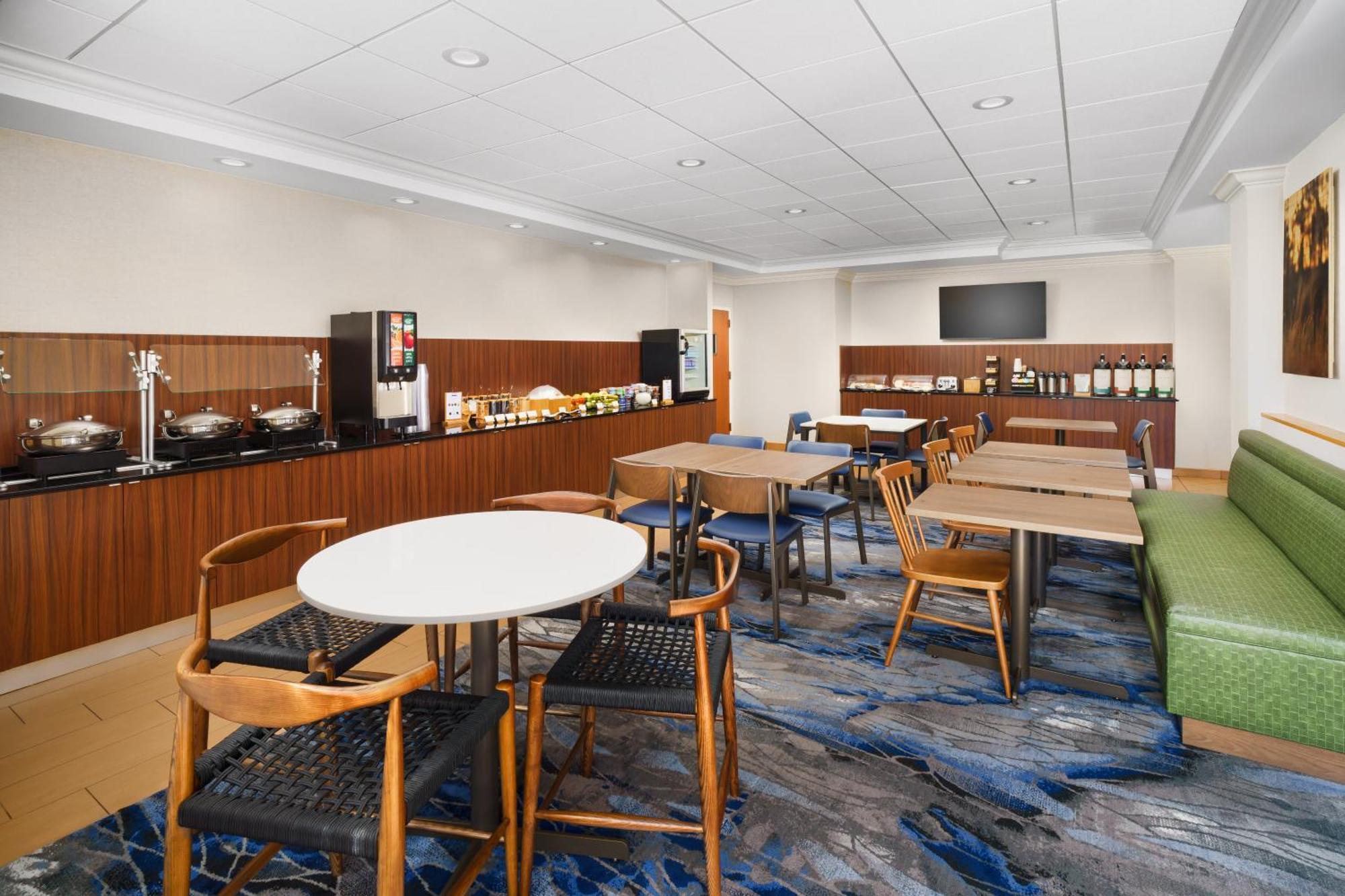 Hotel Fairfield &