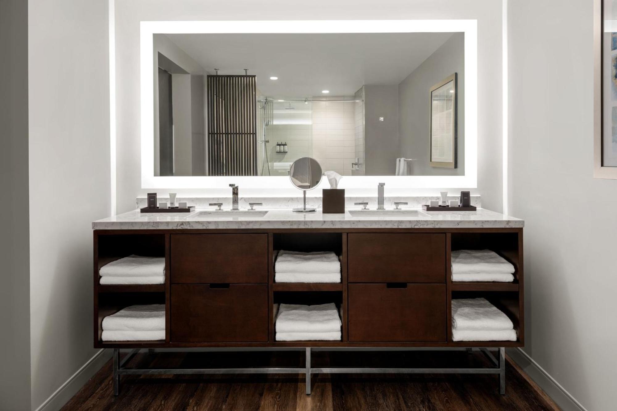 Hotel The Current Hotel, Autograph Collection 4*