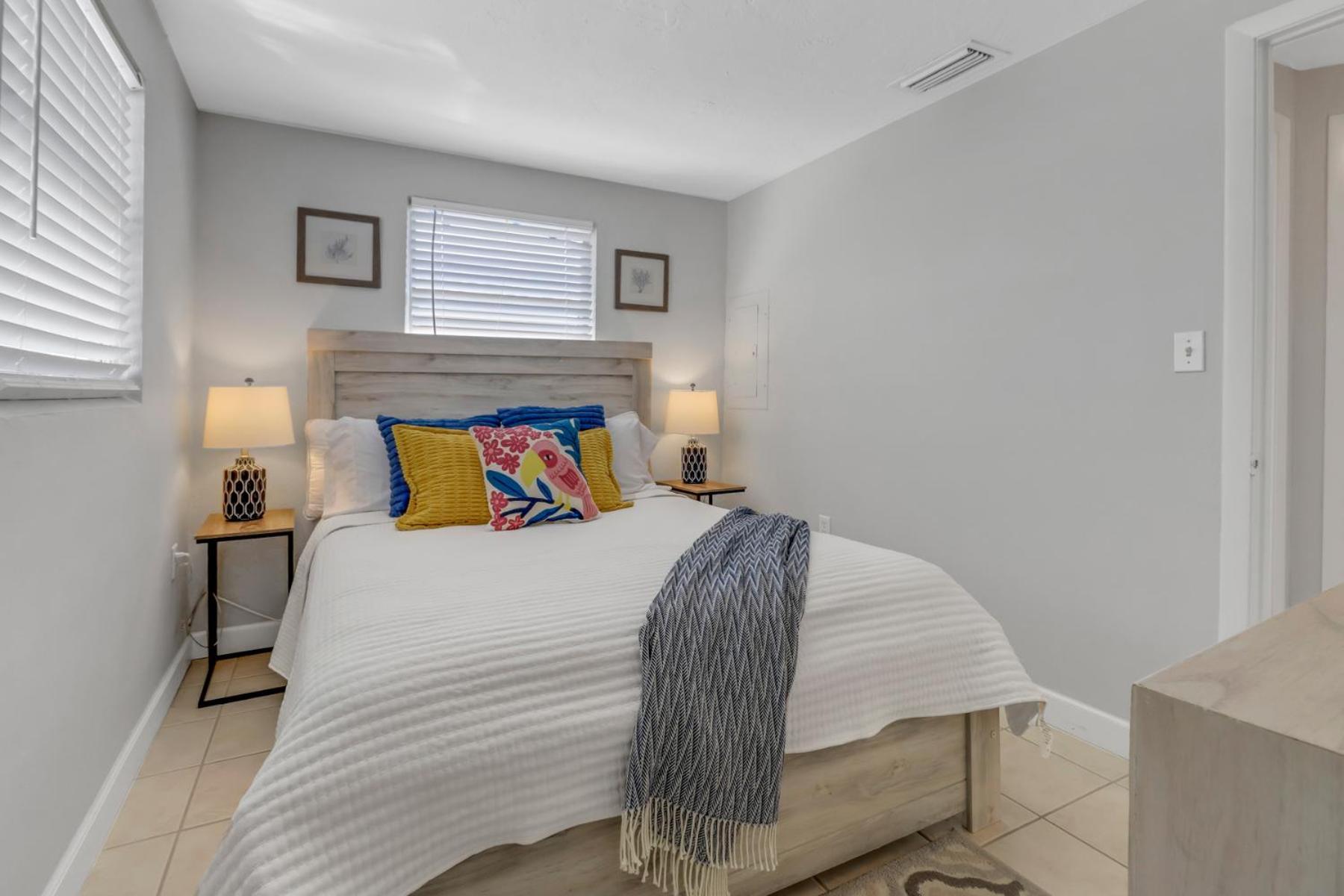 Little House W/ Pool&spa - 5 Minutes To Vanderbilt