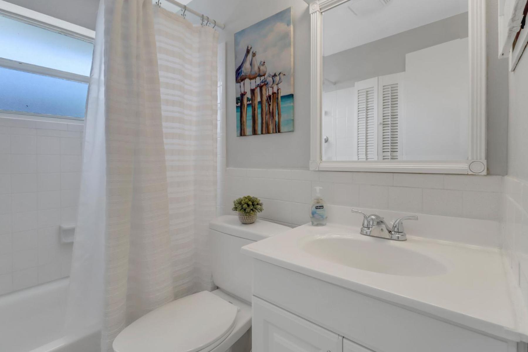 Little House W/ Pool&spa - 5 Minutes To Vanderbilt Holiday home *