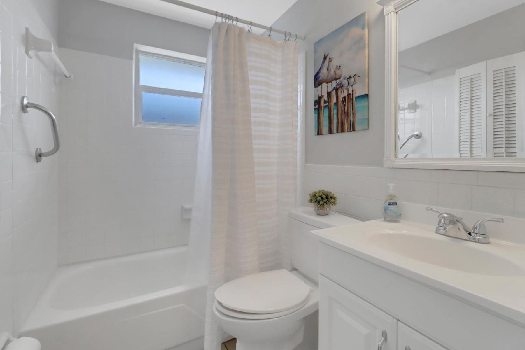 Little House W/ Pool&spa - 5 Minutes To Vanderbilt Naples