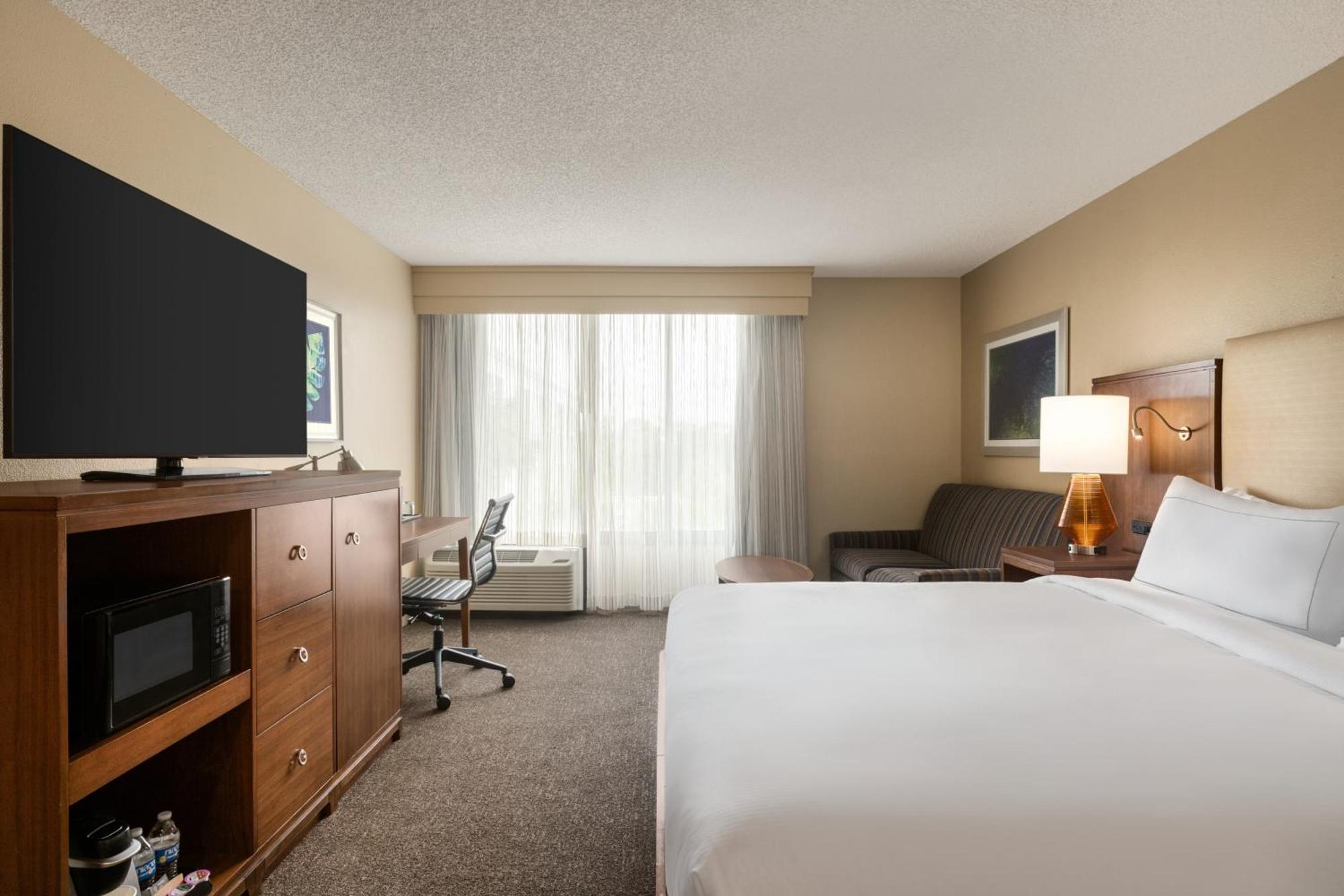 Doubletree By Hilton Myers At Bell Tower Shops
