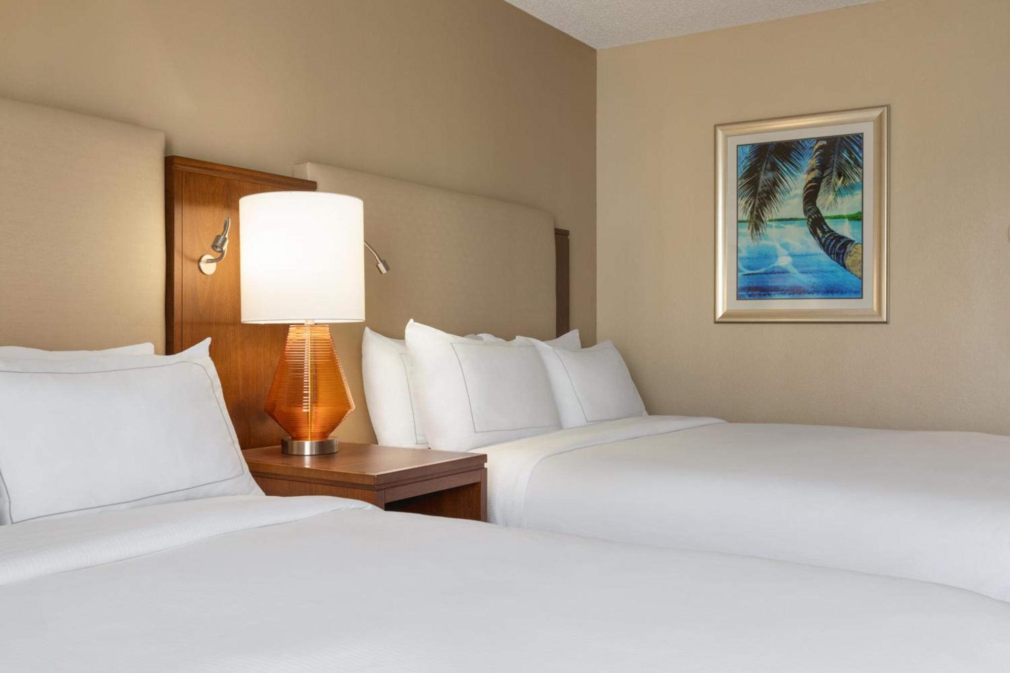 Doubletree By Hilton Myers At Bell Tower Shops Hotel 4*