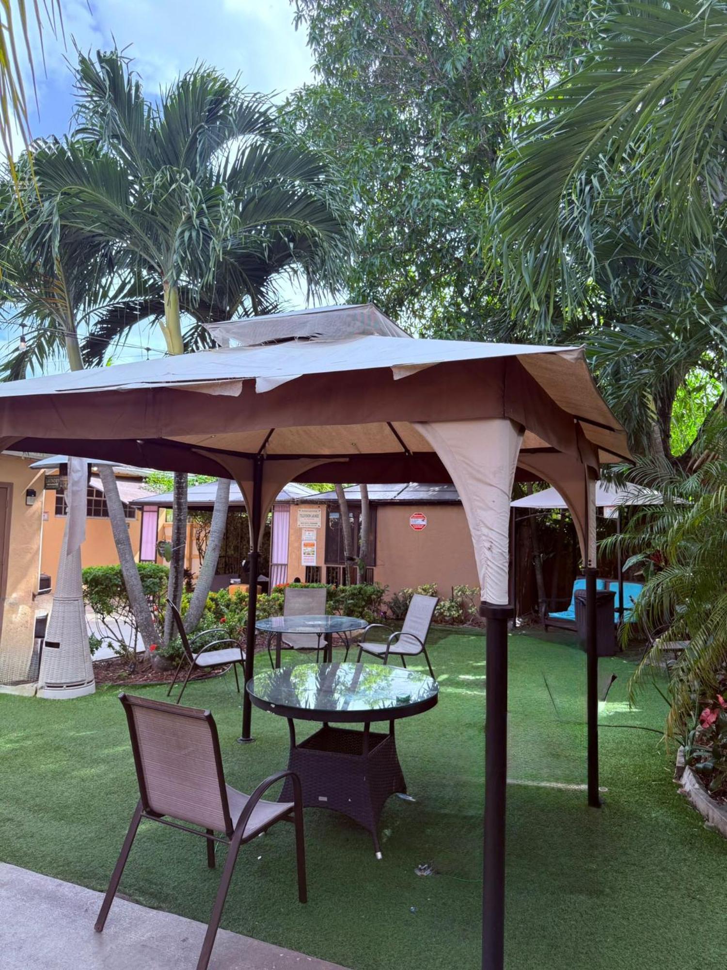 Sheridan Hostel Dania Beach