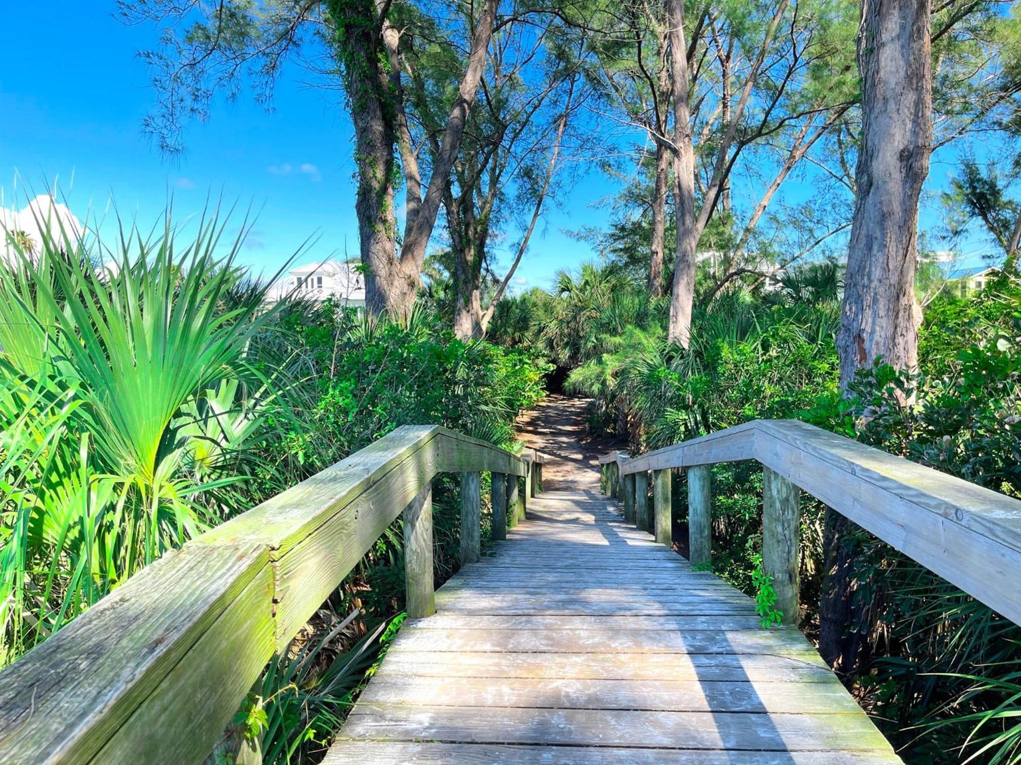 Apartment Anna Maria Island Sunshine Kiss By The Island In The Sun Holmes Beach