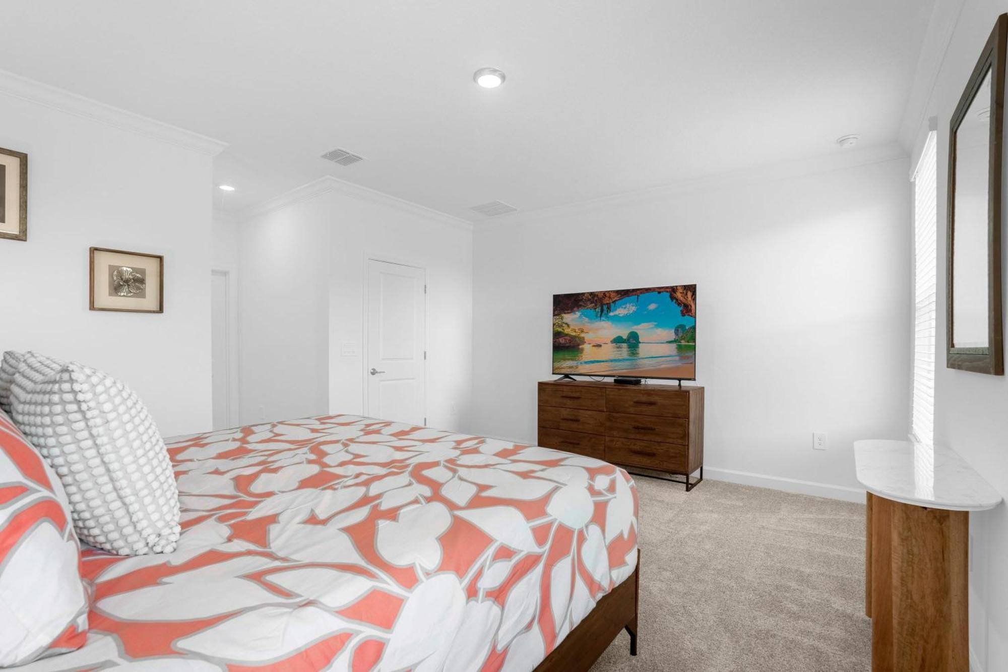 Holiday home Upstay - New Build At Championsgate With & Pool