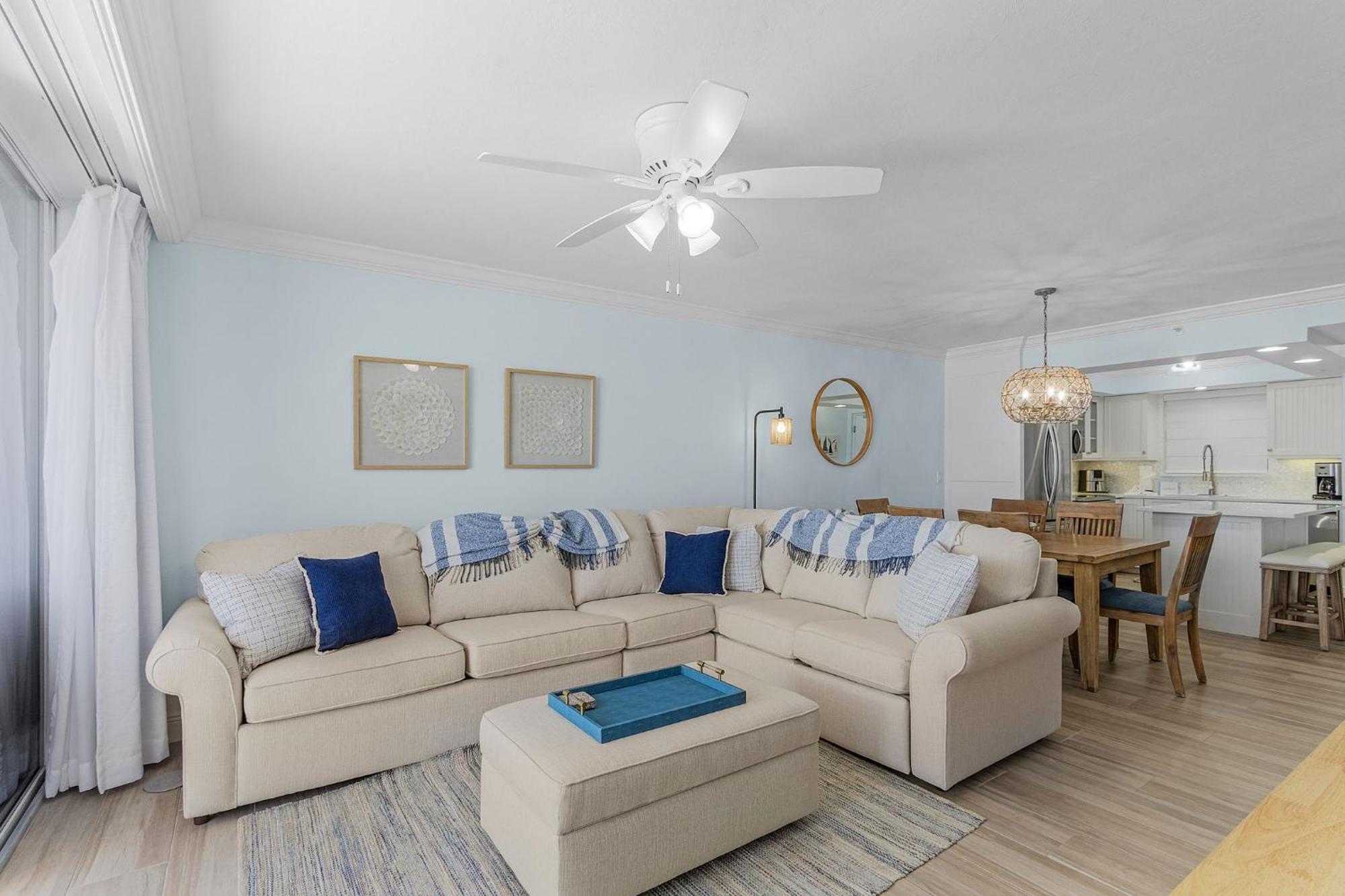 Newly Remodeled Gulf-view W/ Pool & Lanai Holiday home