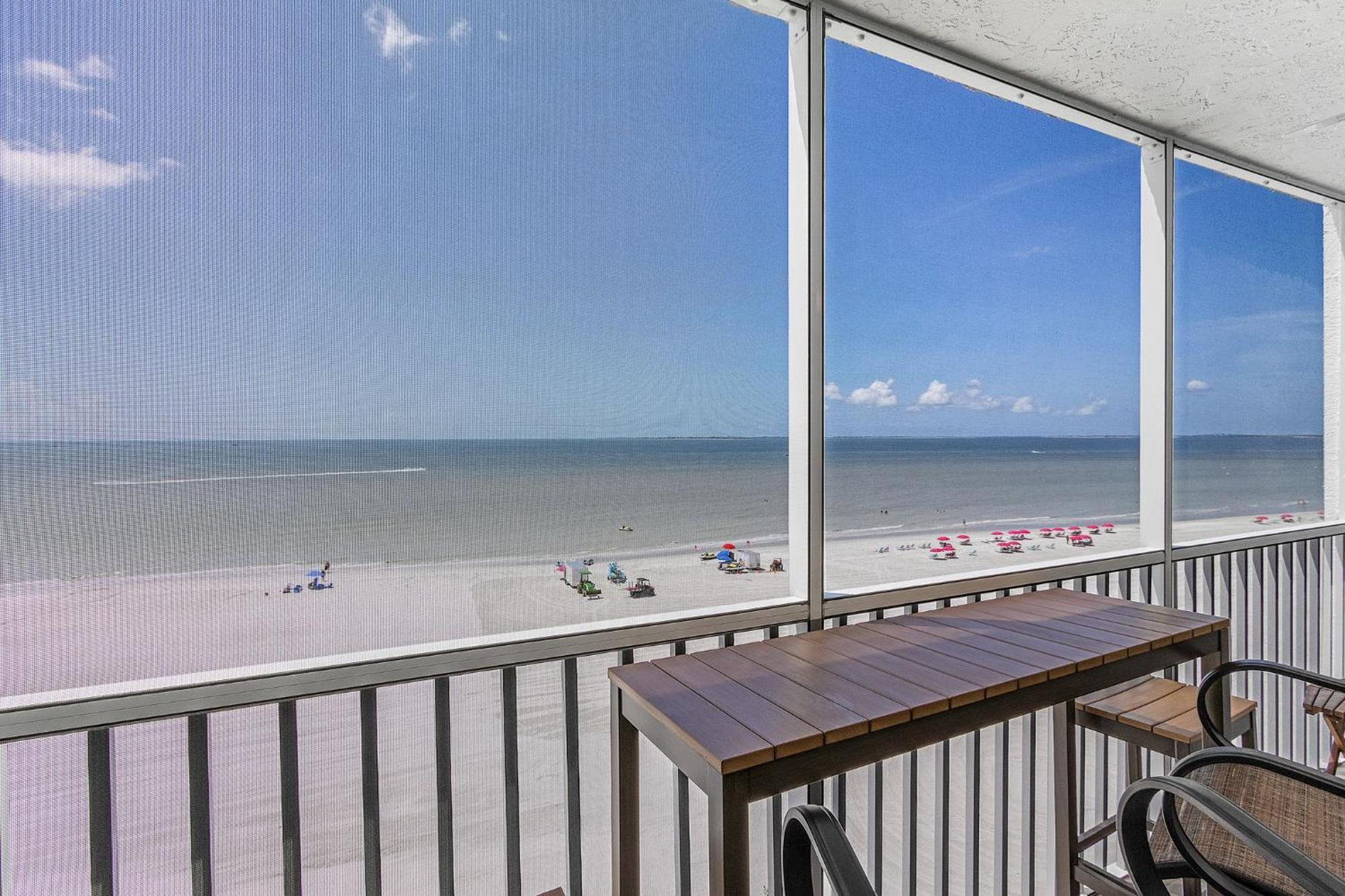 Holiday home Newly Remodeled Gulf-view W/ Pool & Lanai