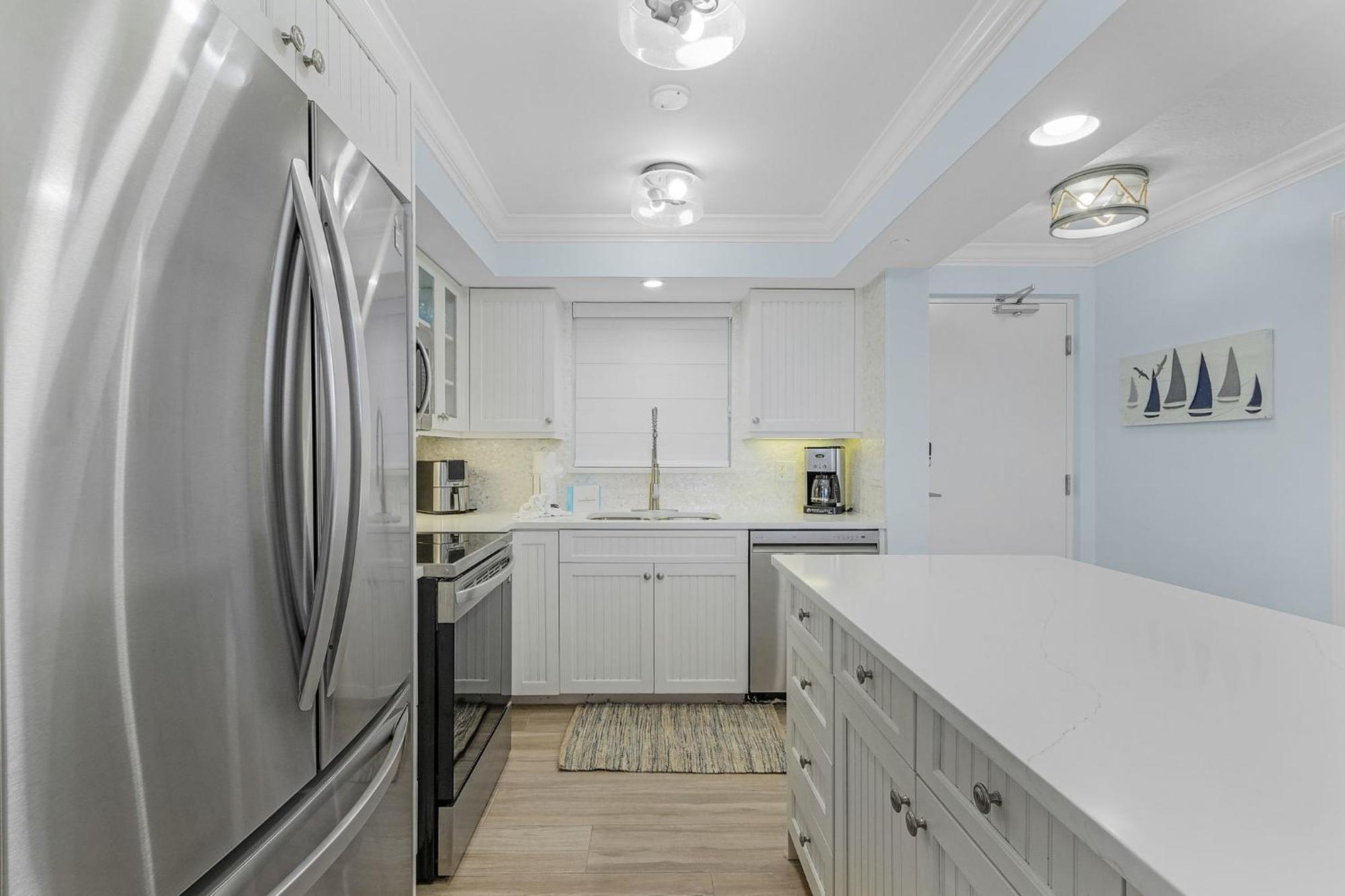 Newly Remodeled Gulf-view W/ Pool & Lanai Holiday home