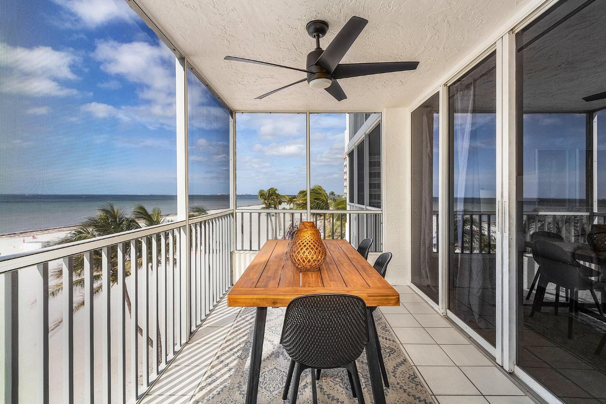 Holiday home Estero Island 2br: Gulf Views, Pool, & Bbq Area *