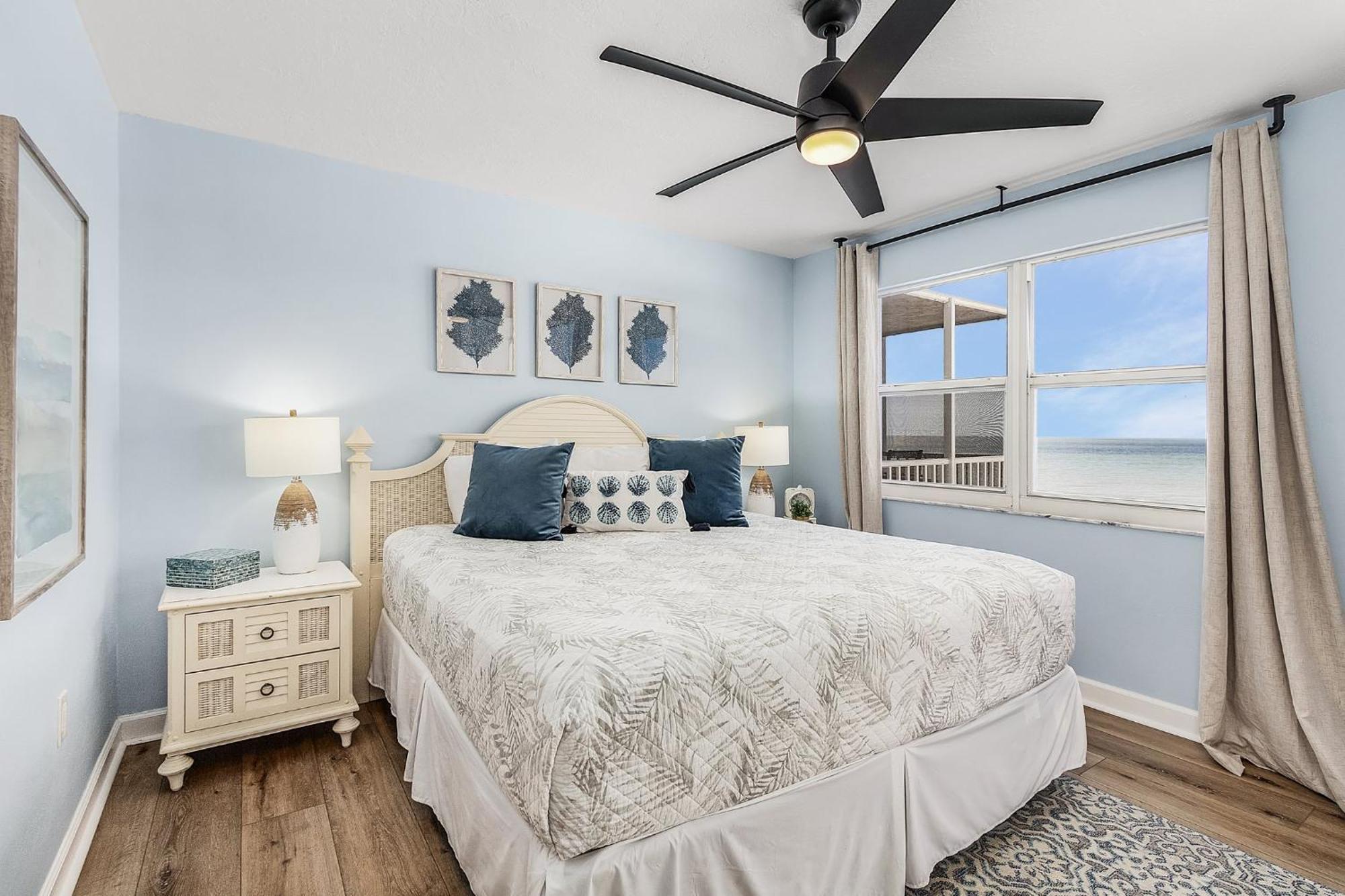 Estero Island 2br: Gulf Views, Pool, & Bbq Area Holiday home Fort Myers Beach