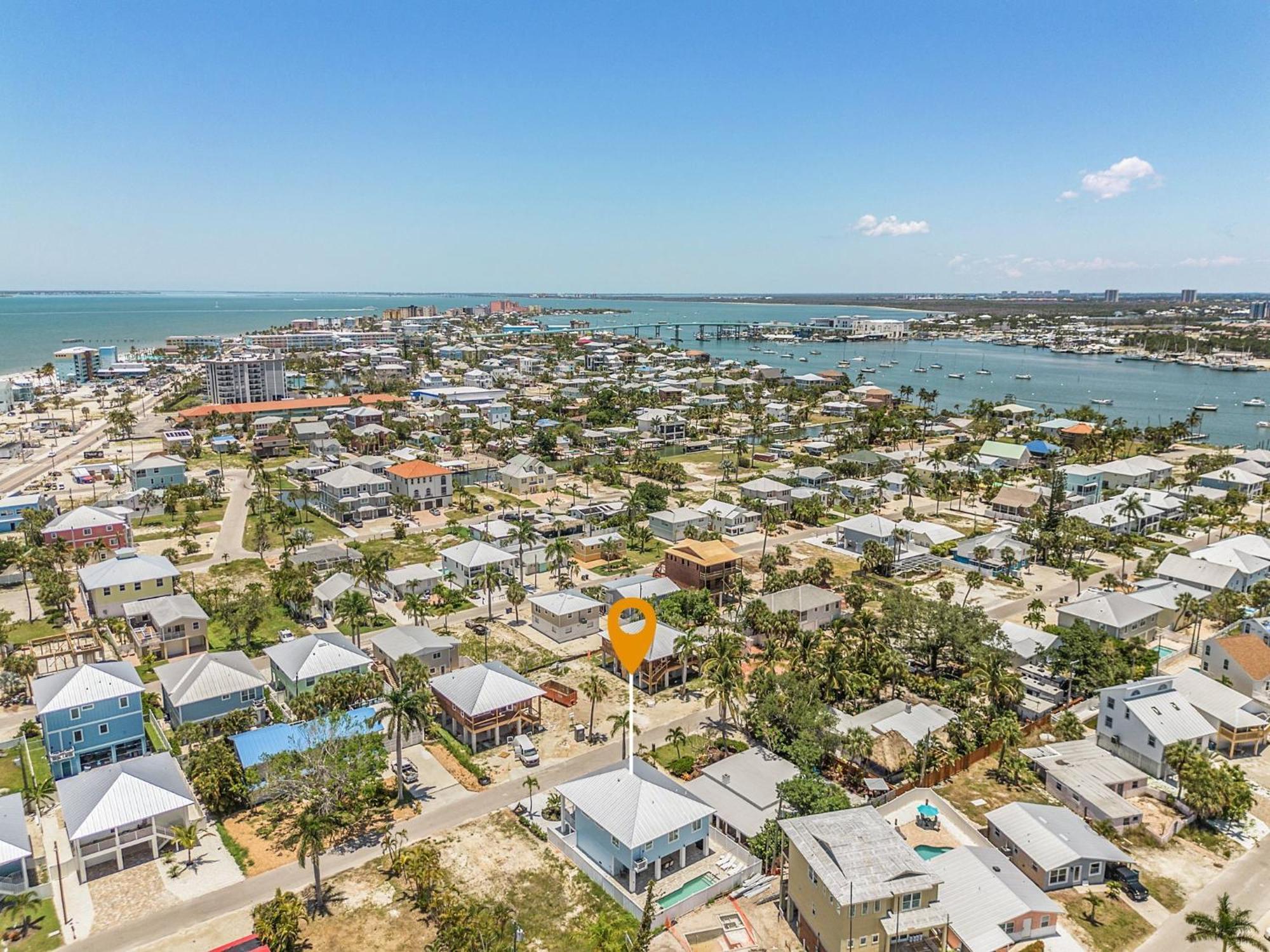 Time: Saltwater Pool, Walk To Beach! Fort Myers Beach