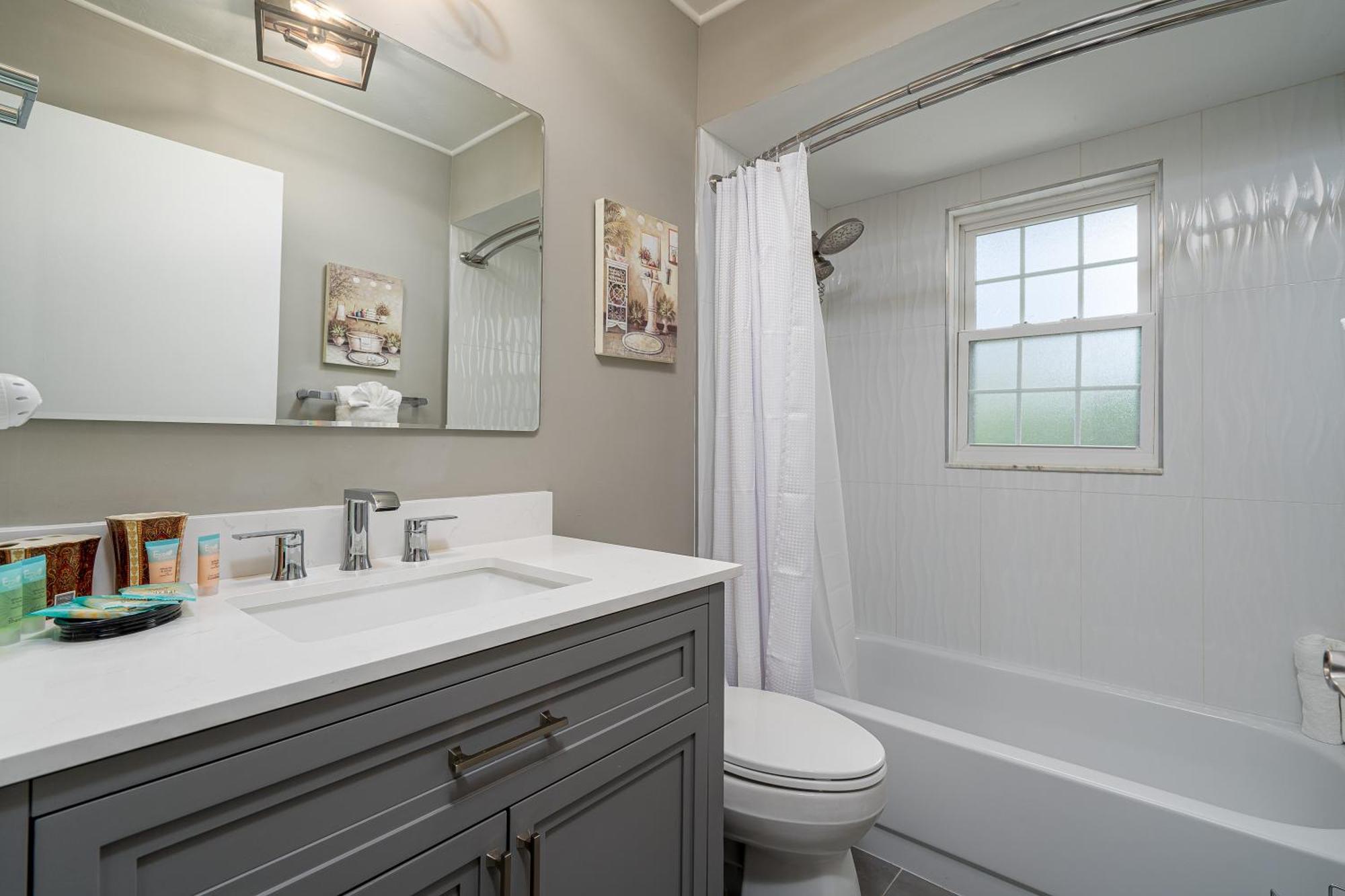 Barefoot Hideaway: Pool, Near Bonita Beach! Bonita Springs