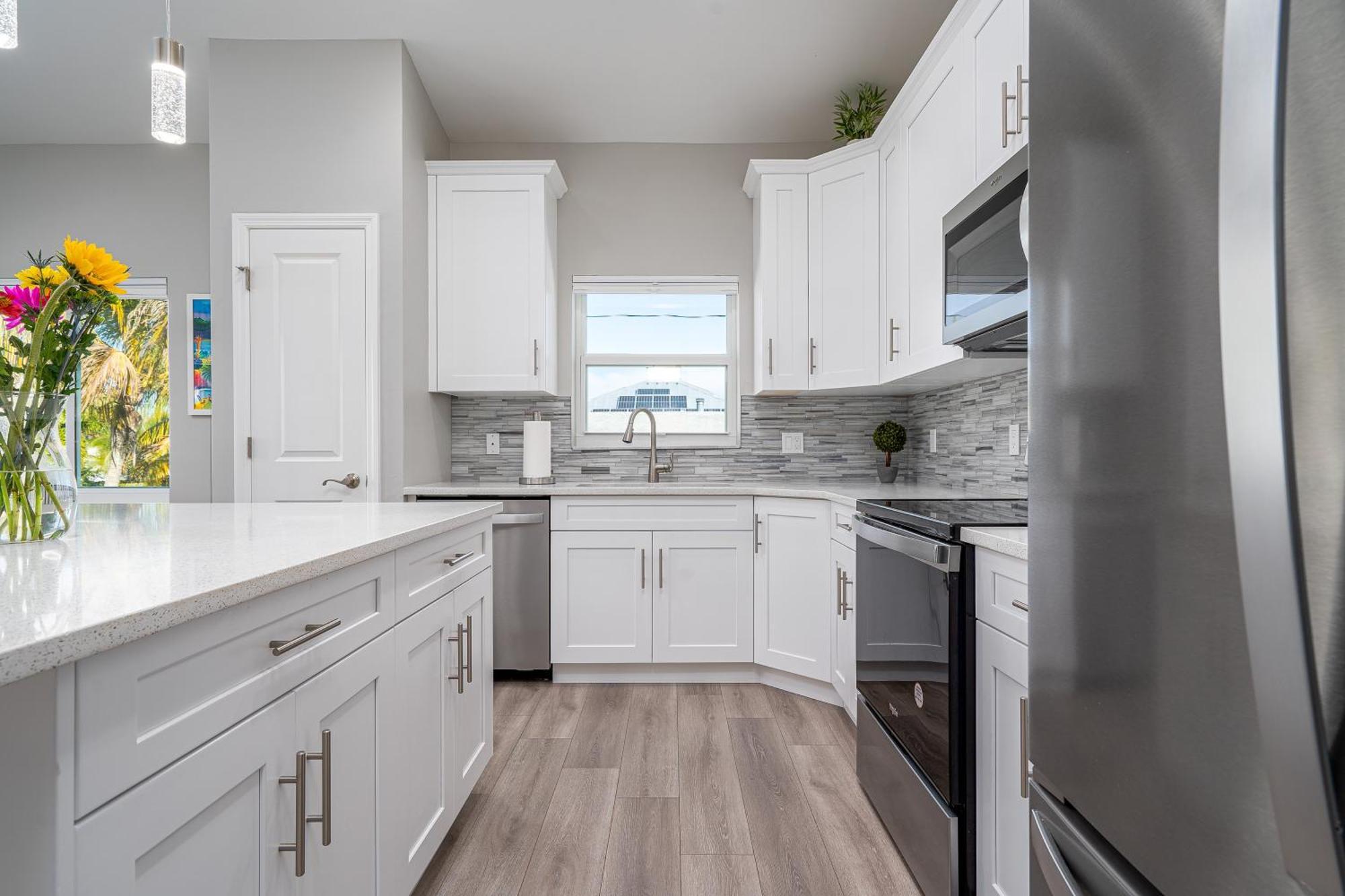 New Stilt Home: Heated Pool, Near & Times Sq Fort Myers Beach