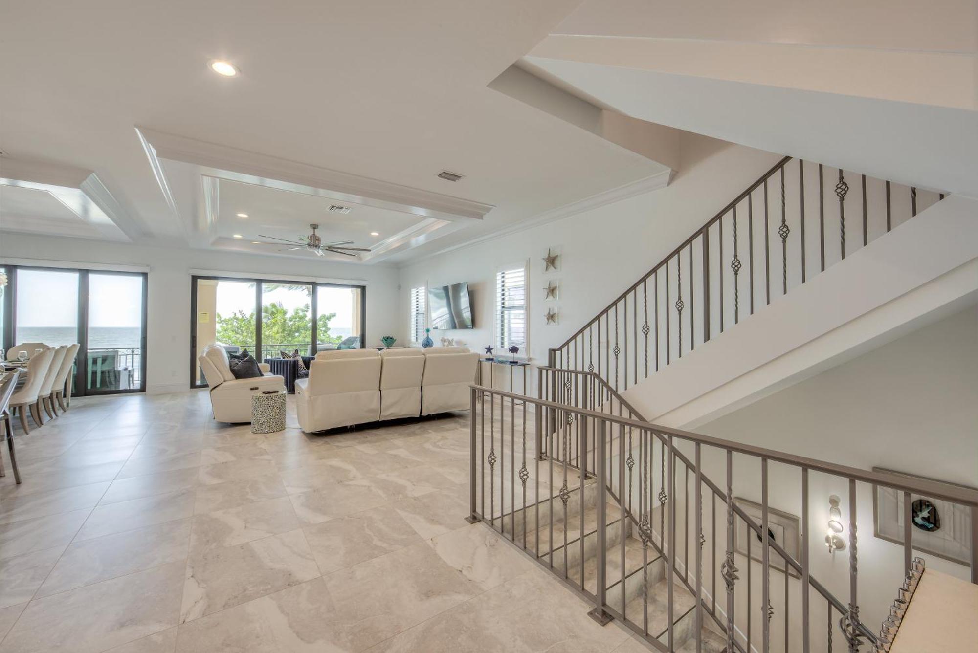 Moana Oasis: Gulf-front, Pool, & Access