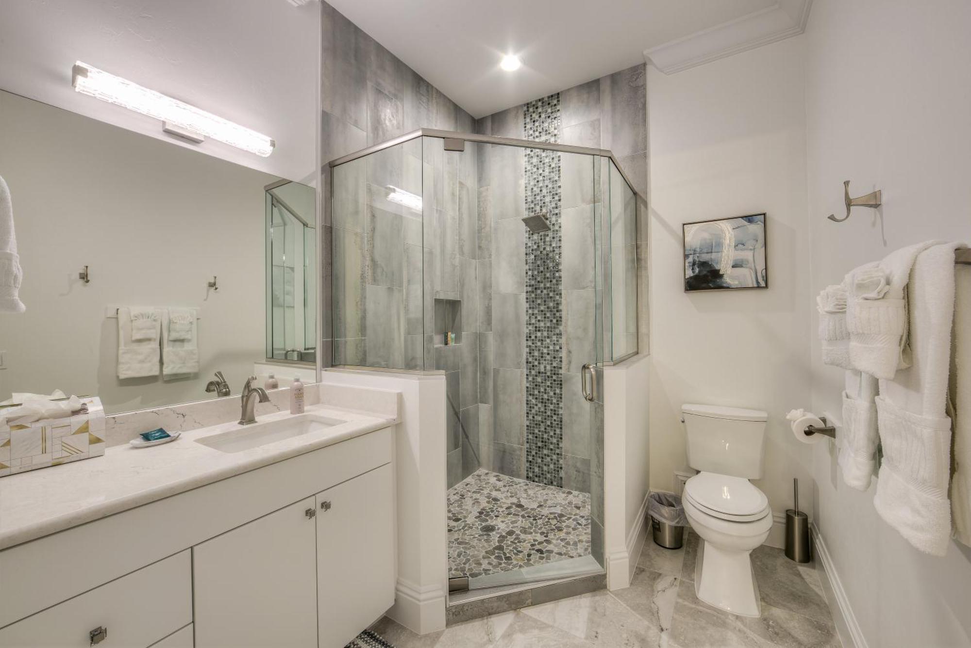 Moana Oasis: Gulf-front, Pool, & Access * Fort Myers Beach