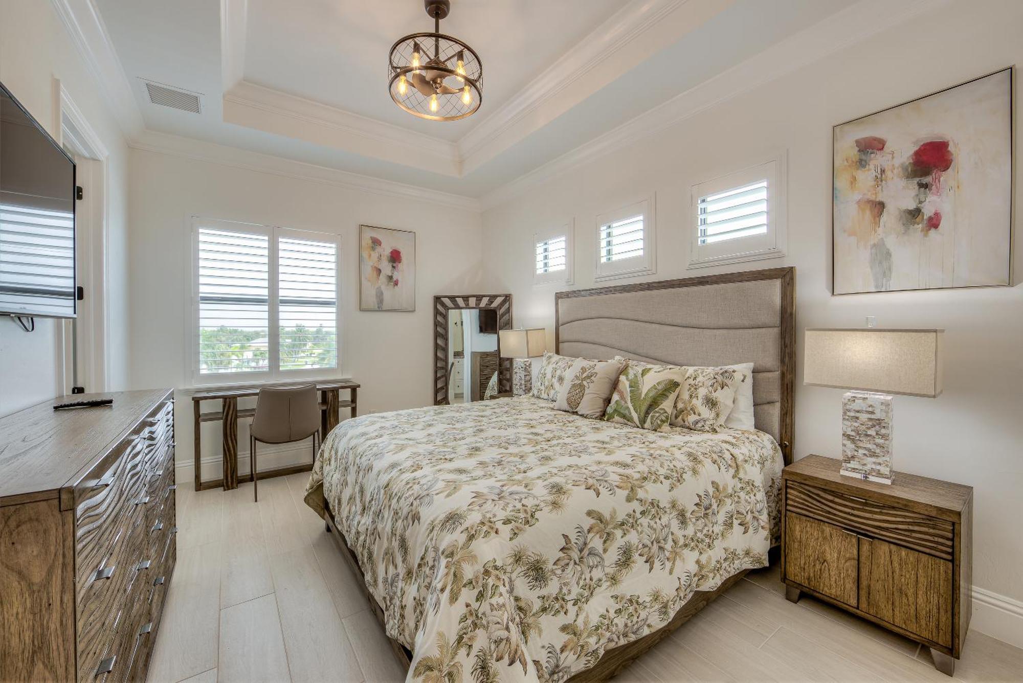 Holiday home Aloha Oasis: Gulf-front, Pool, Spa, Sleeps 14!