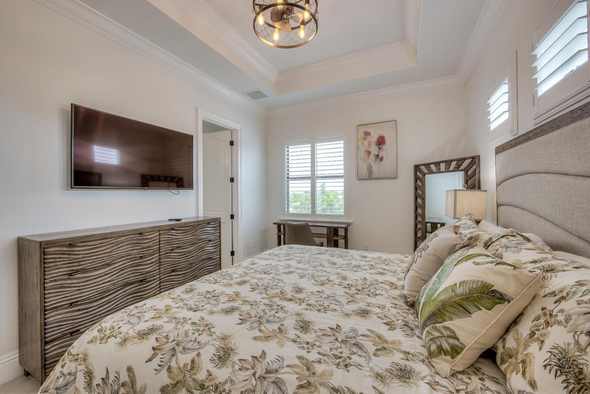 Holiday home Aloha Oasis: Gulf-front, Pool, Spa, Sleeps 14! *