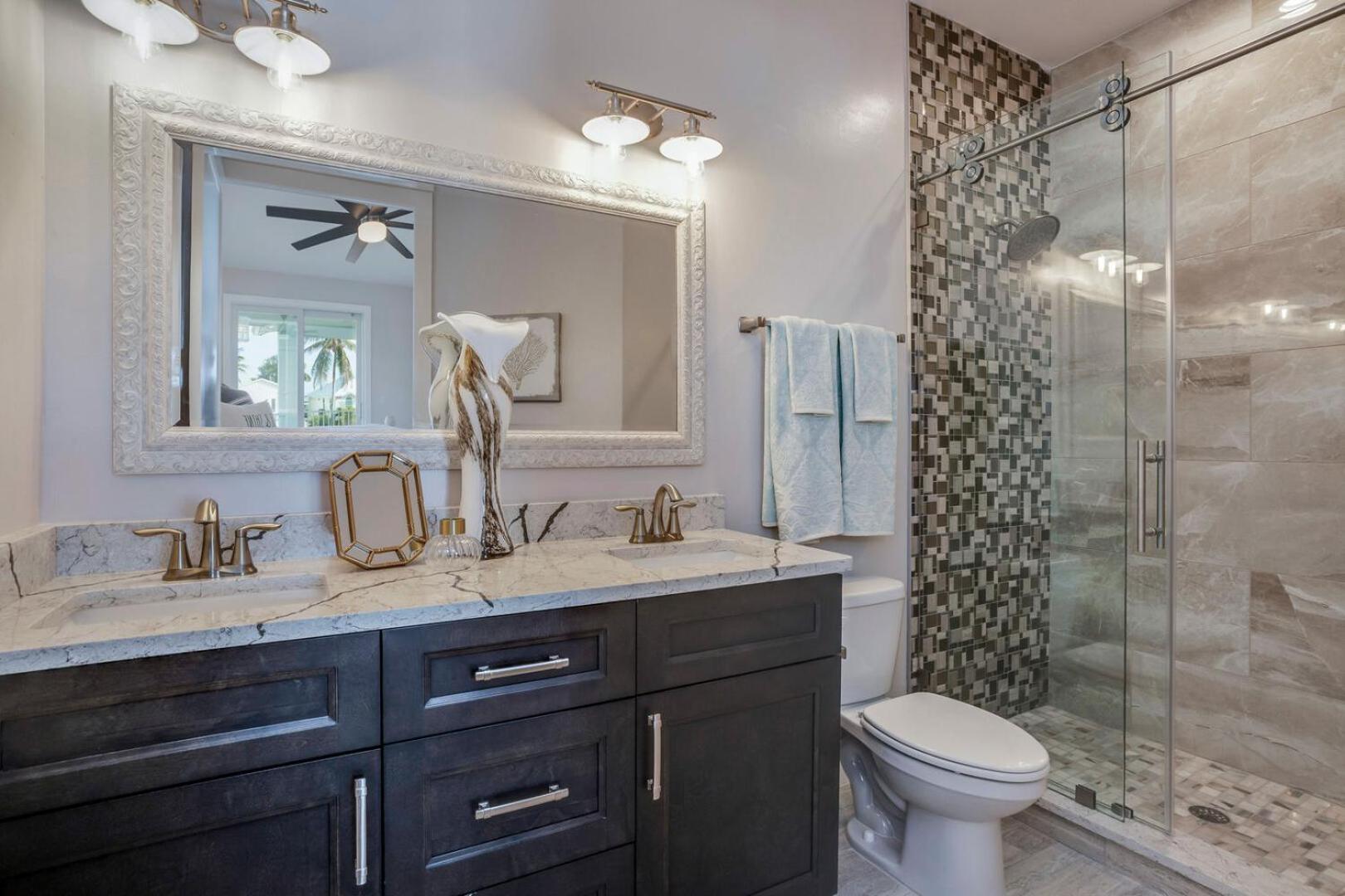 8br Oasis: 2 Homes, Pools, Walk To Beach, Fam Fun
