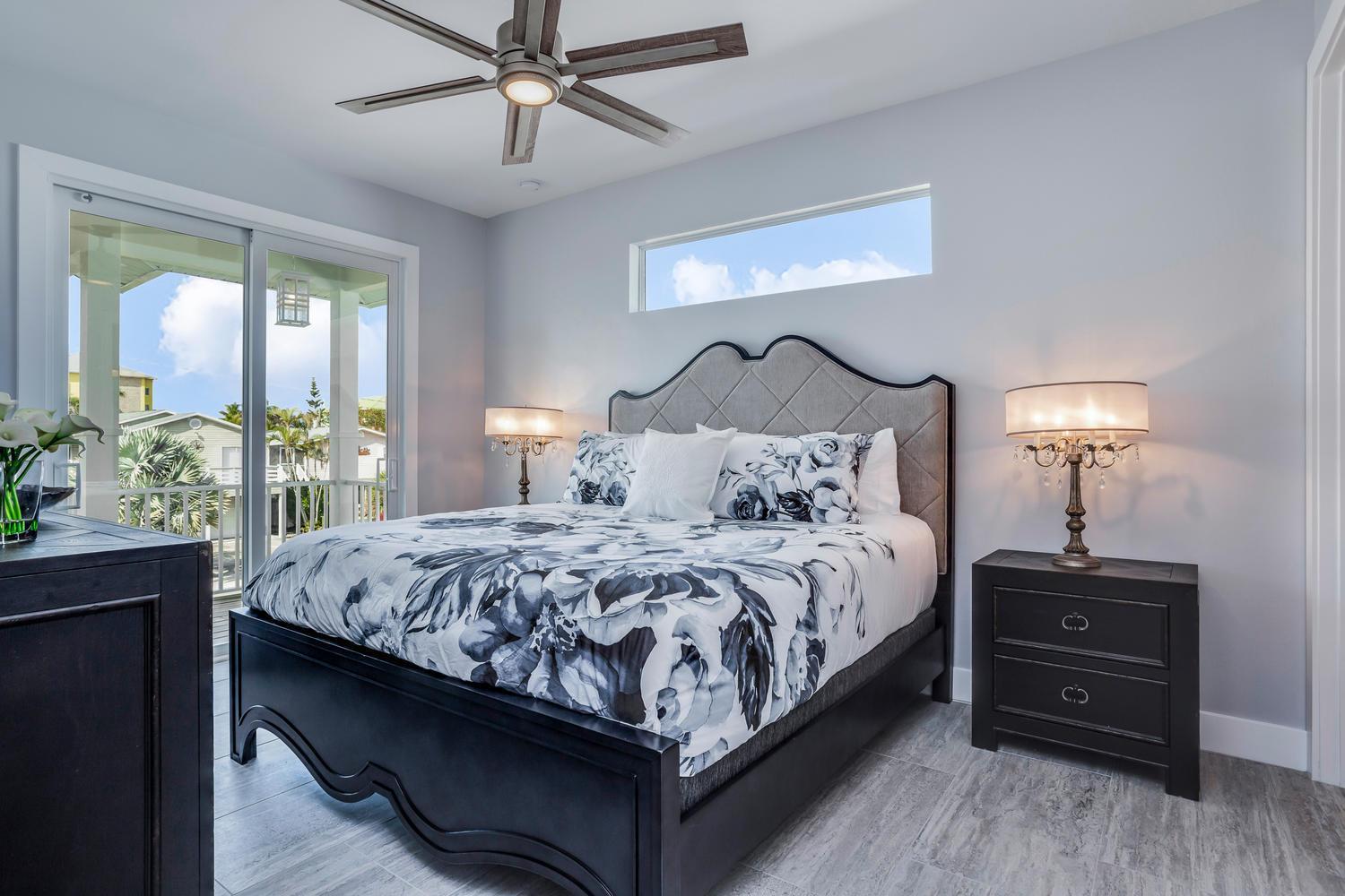 8br Oasis: 2 Homes, Pools, Walk To Beach, Fam Fun * Fort Myers Beach