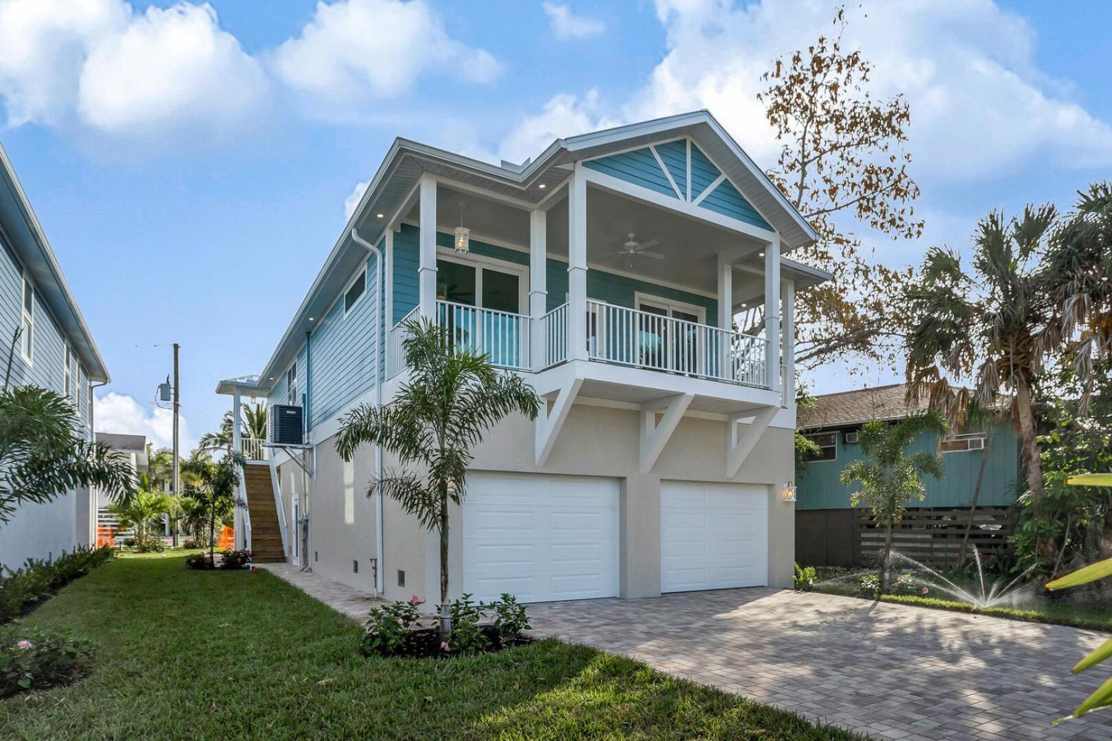 Holiday home 8br Oasis: 2 Homes, Pools, Walk To Beach, Fam Fun *