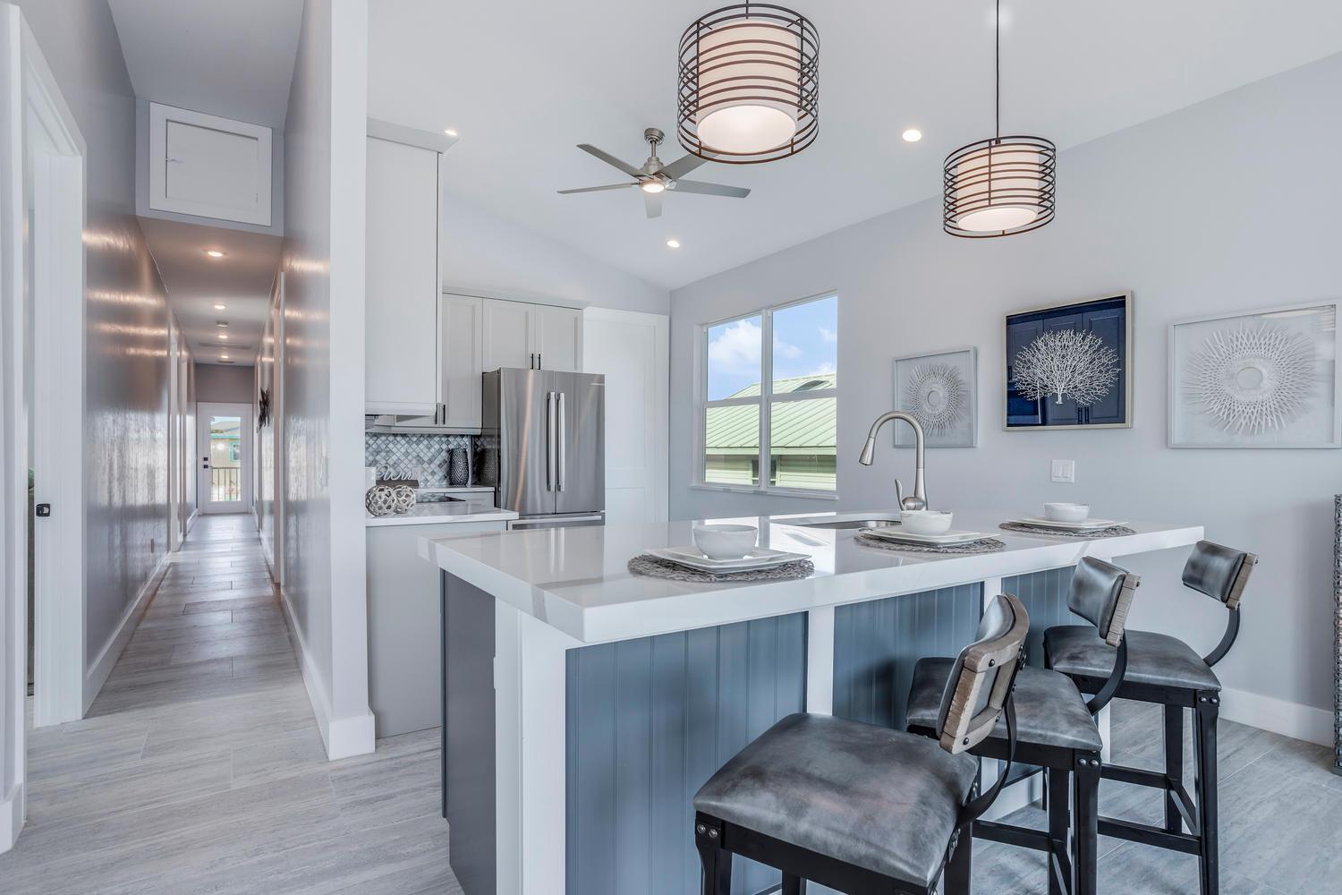 8br Oasis: 2 Homes, Pools, Walk To Beach, Fam Fun Holiday home Fort Myers Beach