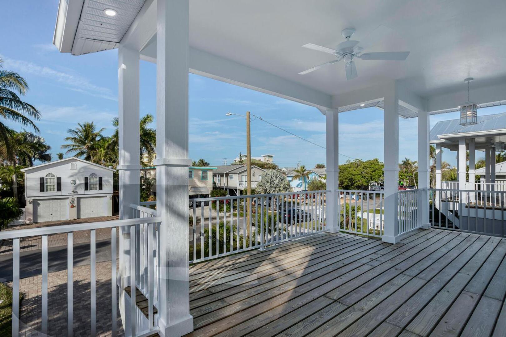 Holiday home 8br Oasis: 2 Homes, Pools, Walk To Beach, Fam Fun Fort Myers Beach
