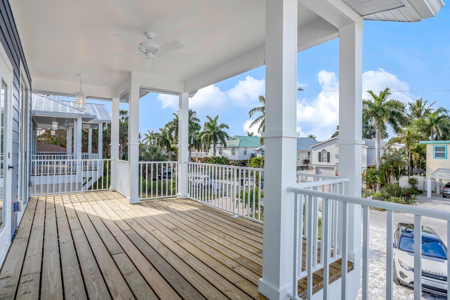 8br Oasis: 2 Homes, Pools, Walk To Beach, Fam Fun Fort Myers Beach