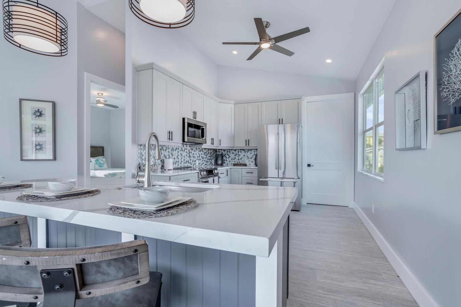 8br Oasis: 2 Homes, Pools, Walk To Beach, Fam Fun