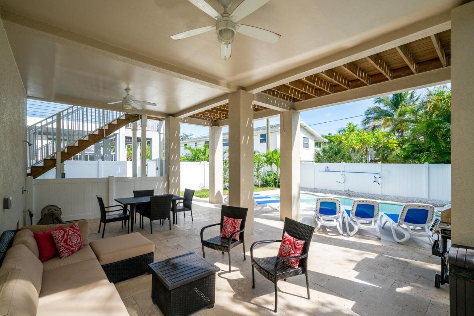 8br Oasis: 2 Homes, Pools, Walk To Beach, Fam Fun *