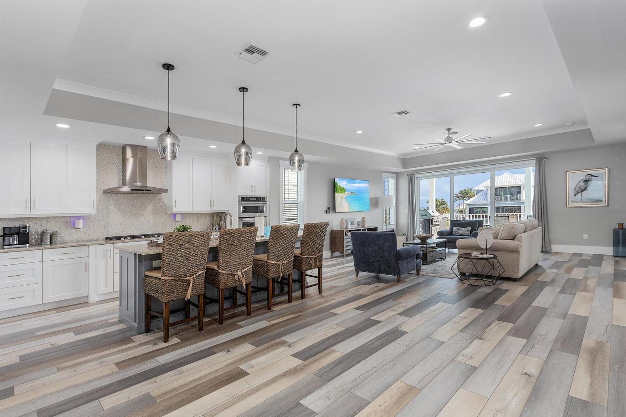 Luxurious Home: Gulf Views, Pool, Elevator Holiday home *
