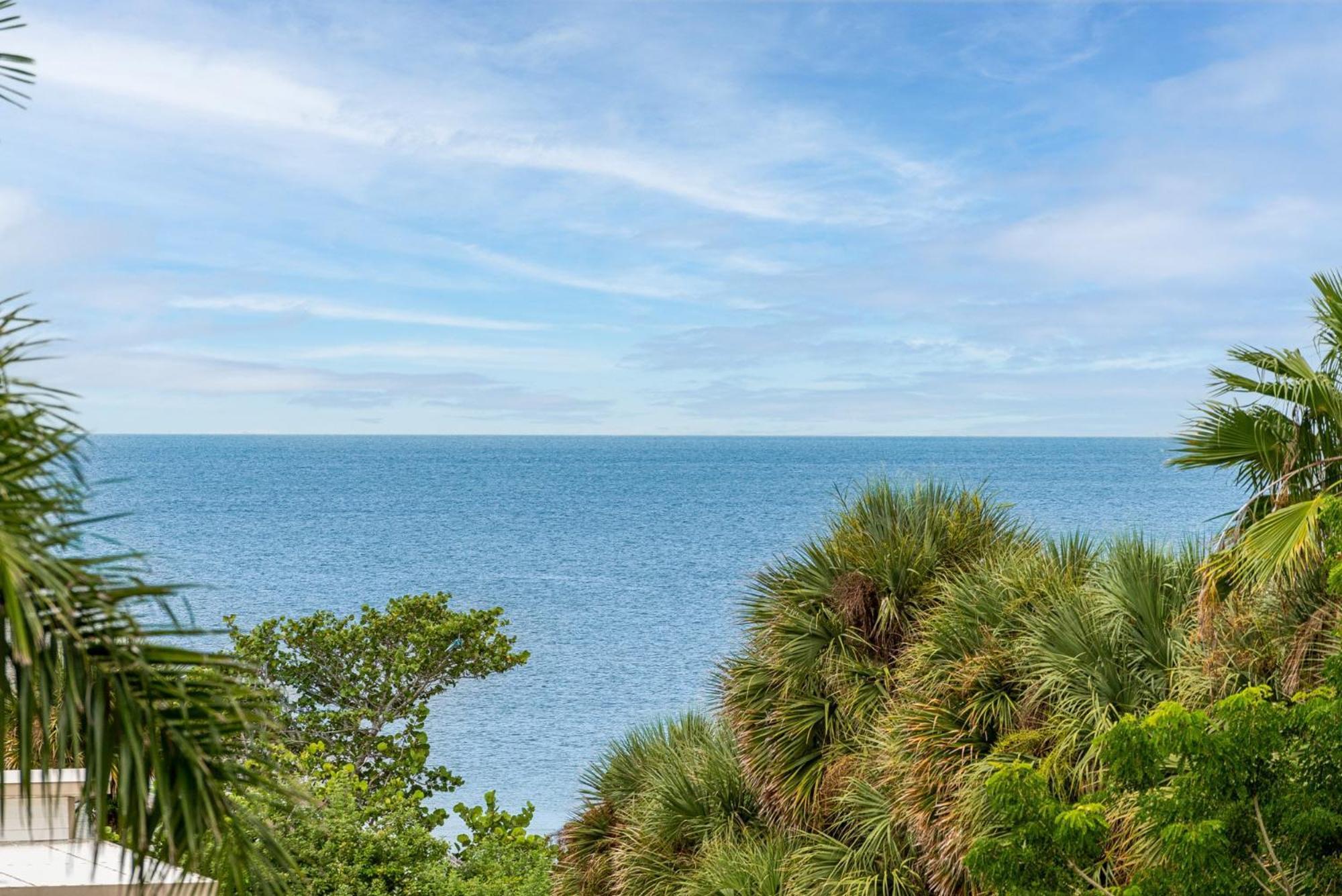 Luxurious Home: Gulf Views, Pool, Elevator