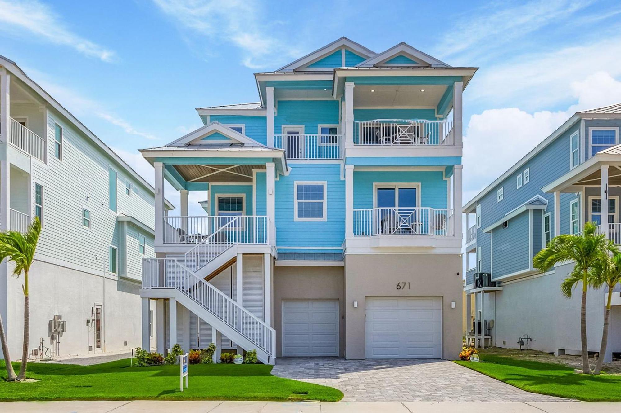 Luxurious Home: Gulf Views, Pool, Elevator Holiday home *