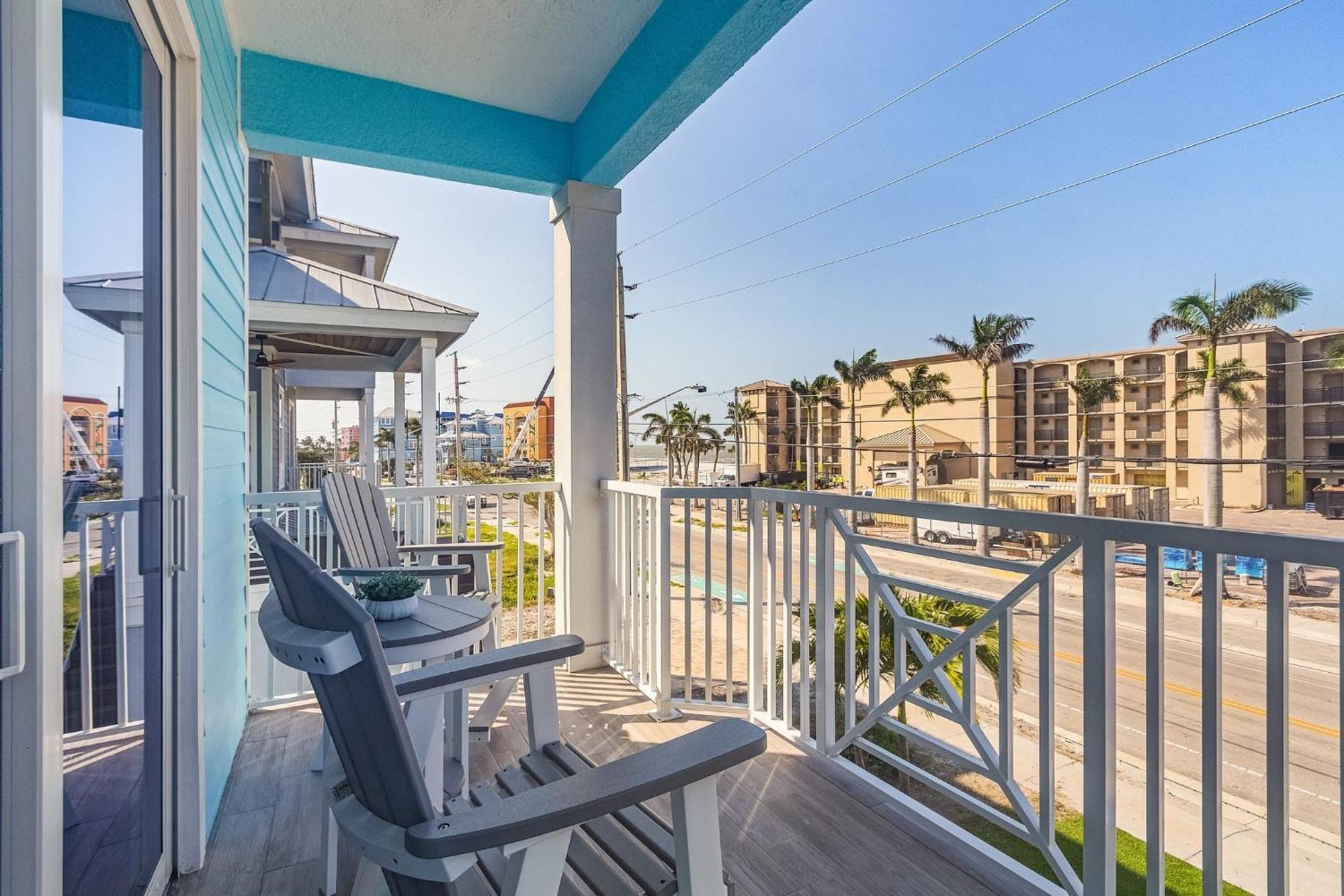 Holiday home Luxurious Home: Gulf Views, Pool, Elevator *