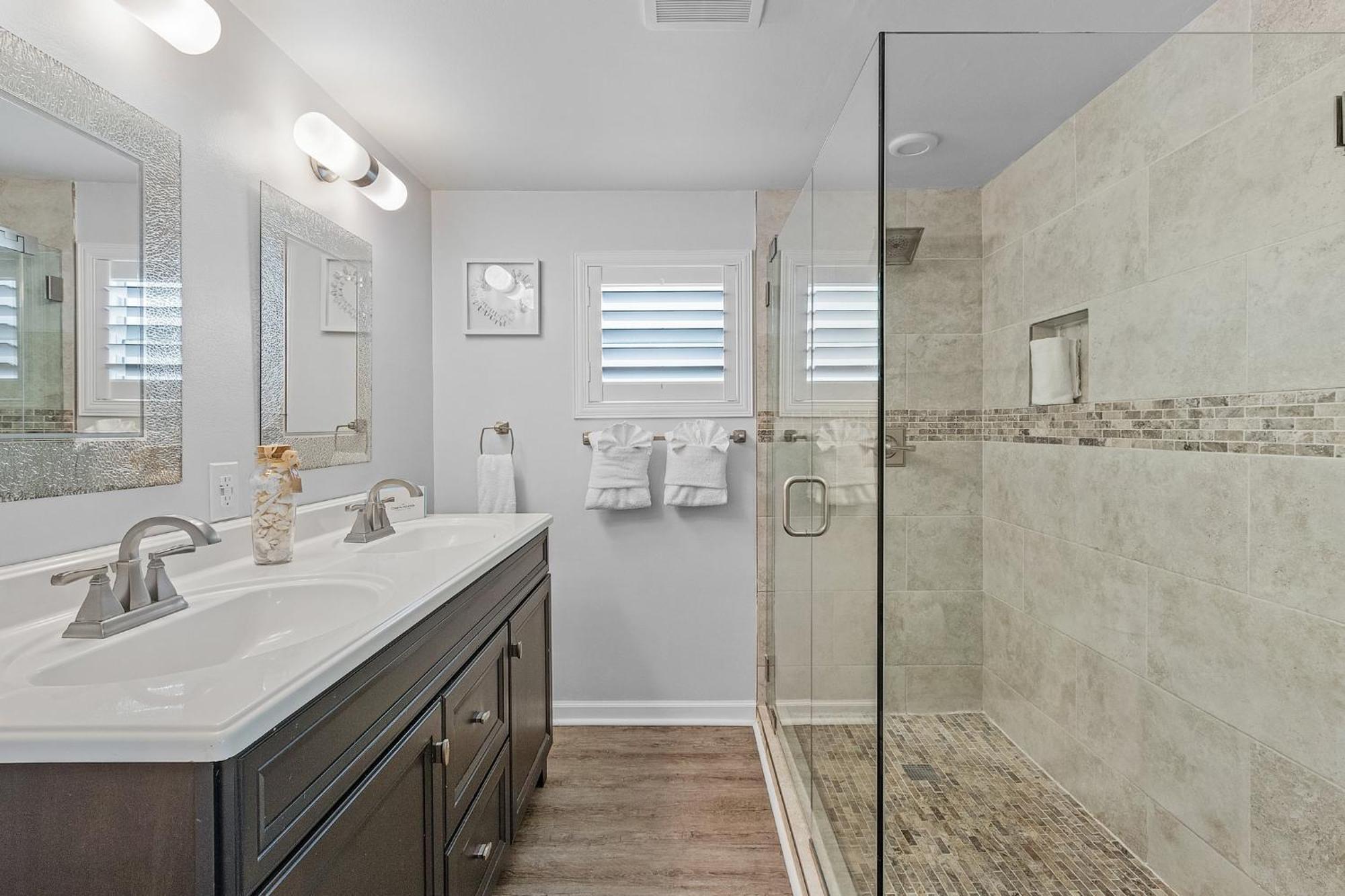 Holiday home Private 2-level Home: Heated Screened Pool, Beach! Fort Myers Beach