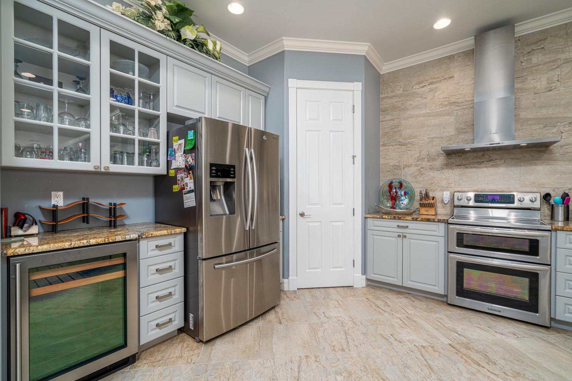 Island Haven: Two Units, Pool, Proximity Fort Myers Beach