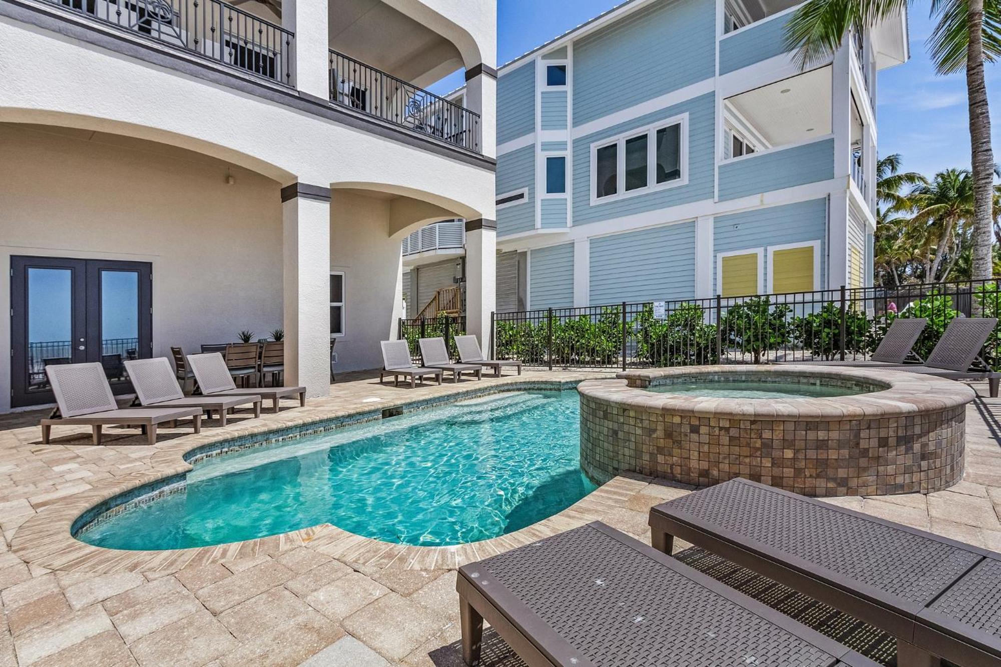 Holiday home Gulf-front 5br: Pool, Spa, Stunning Views *