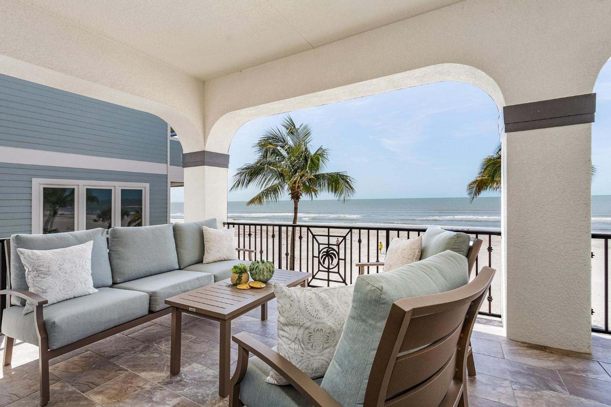 Holiday home Gulf-front 5br: Pool, Spa, Stunning Views Fort Myers Beach