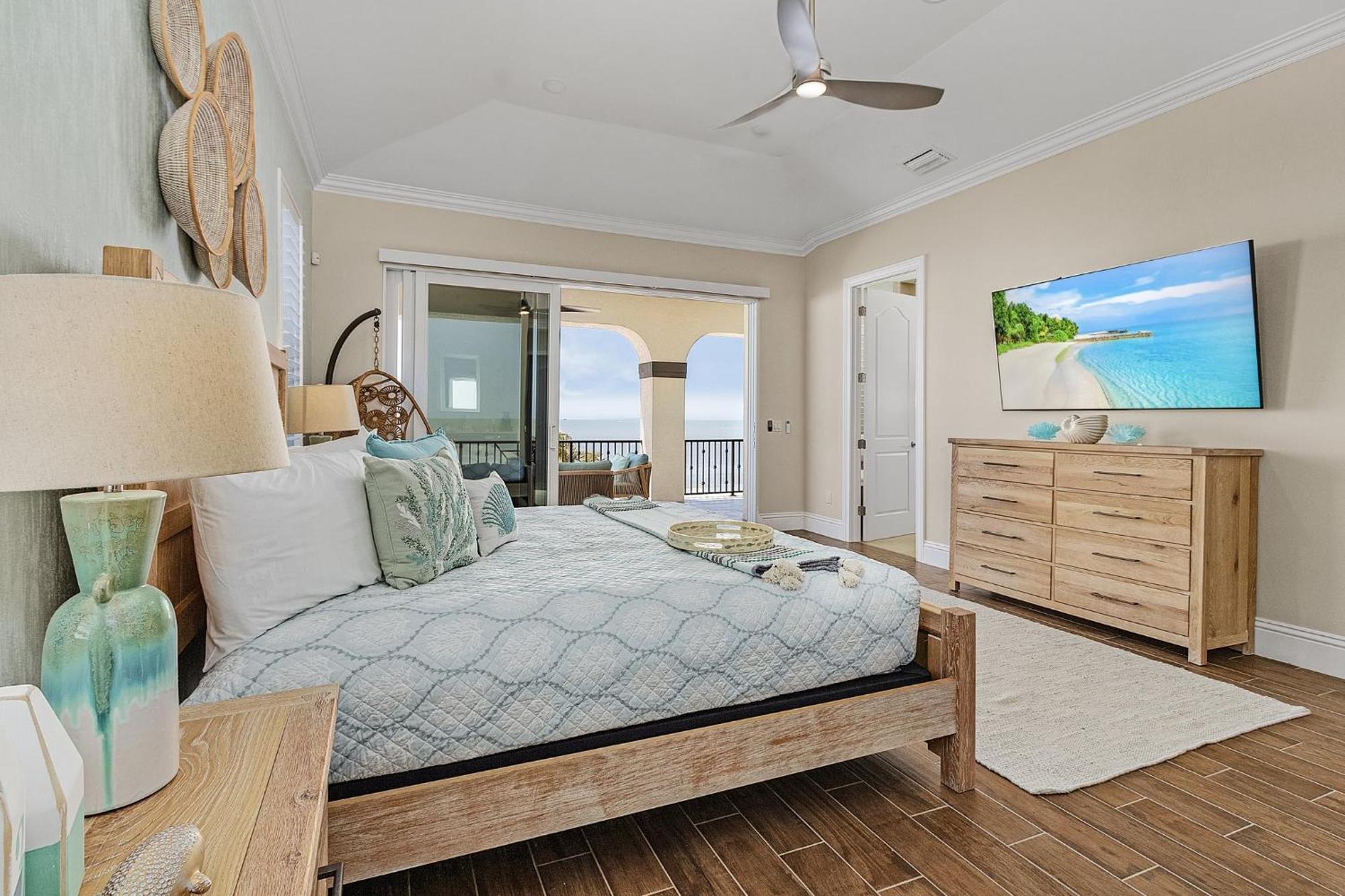 Gulf-front 5br: Pool, Spa, Stunning Views *