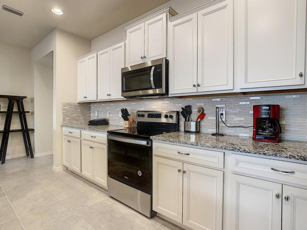 New Lovely Townhouse 5 Beds Private Pool Cub Free