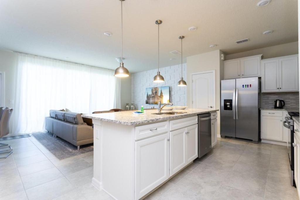 Modern Townhome 5 Beds 3 Kings Private Pool