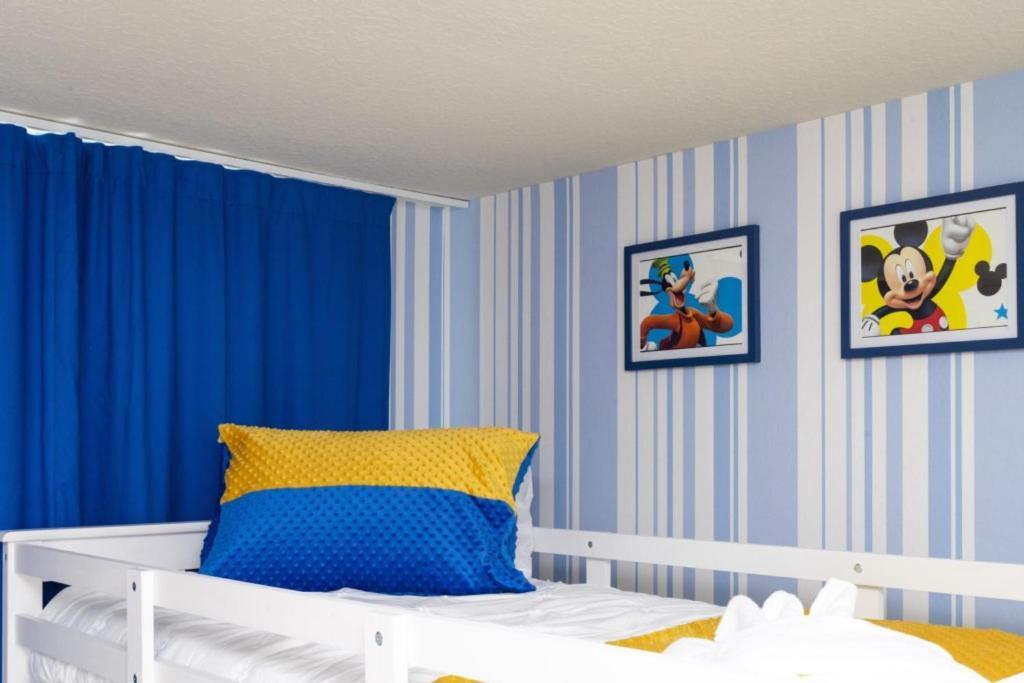 Holiday home Modern Townhome 5 Beds 3 Kings Private Pool *
