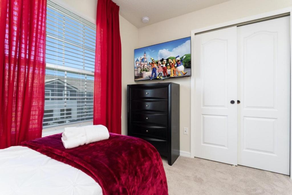 Modern Townhome 5 Beds 3 Kings Private Pool Holiday home
