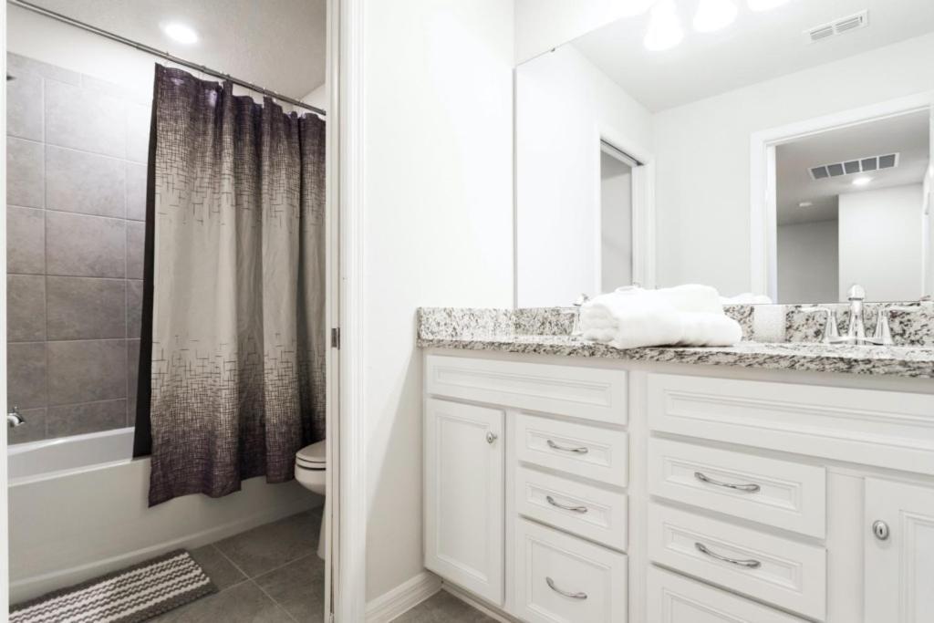 Holiday home Modern Townhome 5 Beds 3 Kings Private Pool Davenport